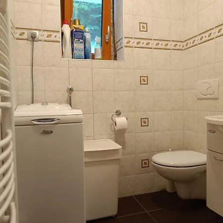 Hisa Vrhov Dol * Limbuš