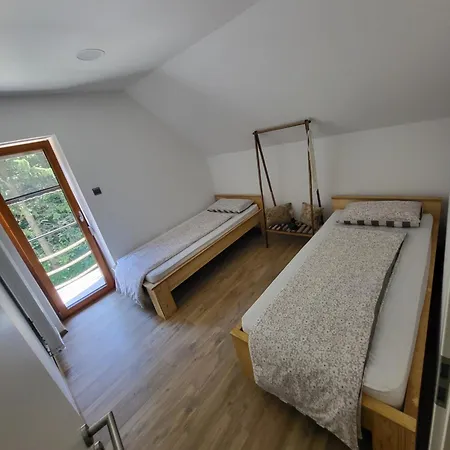 Hisa Vrhov Dol Limbuš